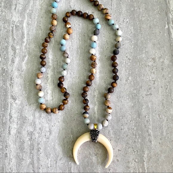 Artisan ox horn pendant natural stone necklace - Picture 3 of 5